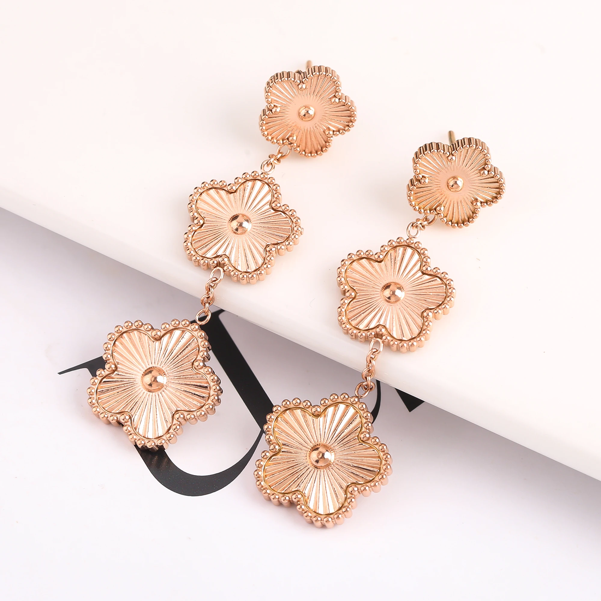 Metal Stainless Steel New Design Double-Sided Five Leaf Flower Plum Blossom Tassel Earrings For Women Waterproof Clover