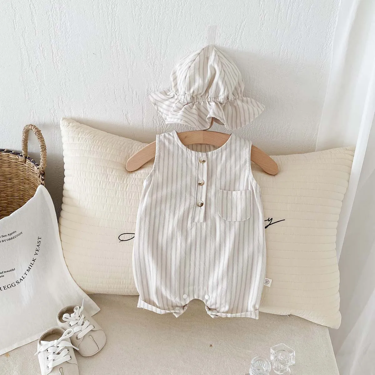 Korean Style Newborn Bodysuit Striped Sleeveless Baby Romper with Hat Two Piece 0-24 Months Infant Onesie