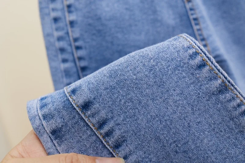 Korean Version of New Girl Denim Jeans Spring and Autumn Casual Denim Trousers Fashion Children Loose Wide-Leg Flared Pants 3-12