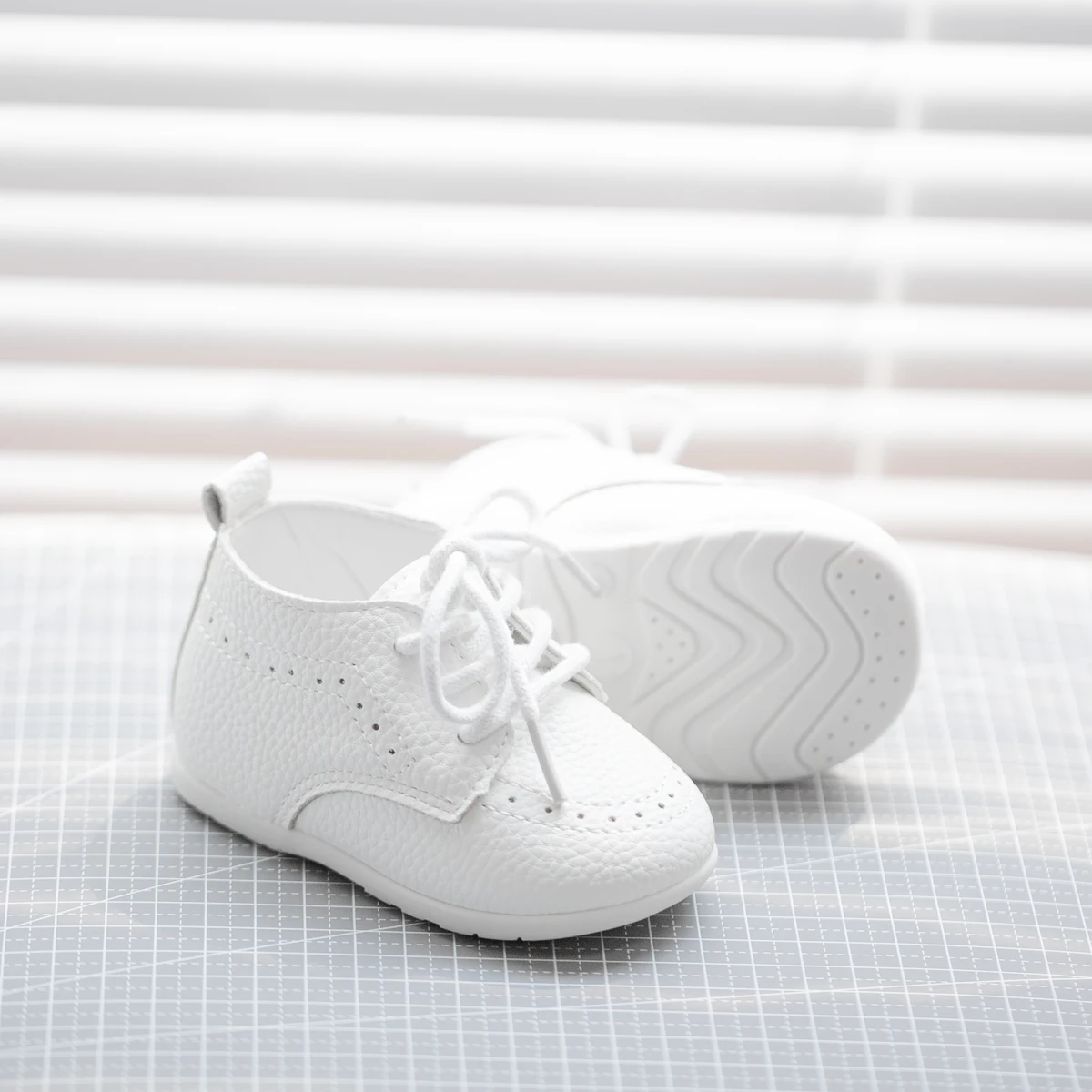 Classic Lace-up Baby Shoes Spring Boy and Girl British Style Baby Shoes Multi-color Baby Rubber Soles Non-slip Walking Shoes