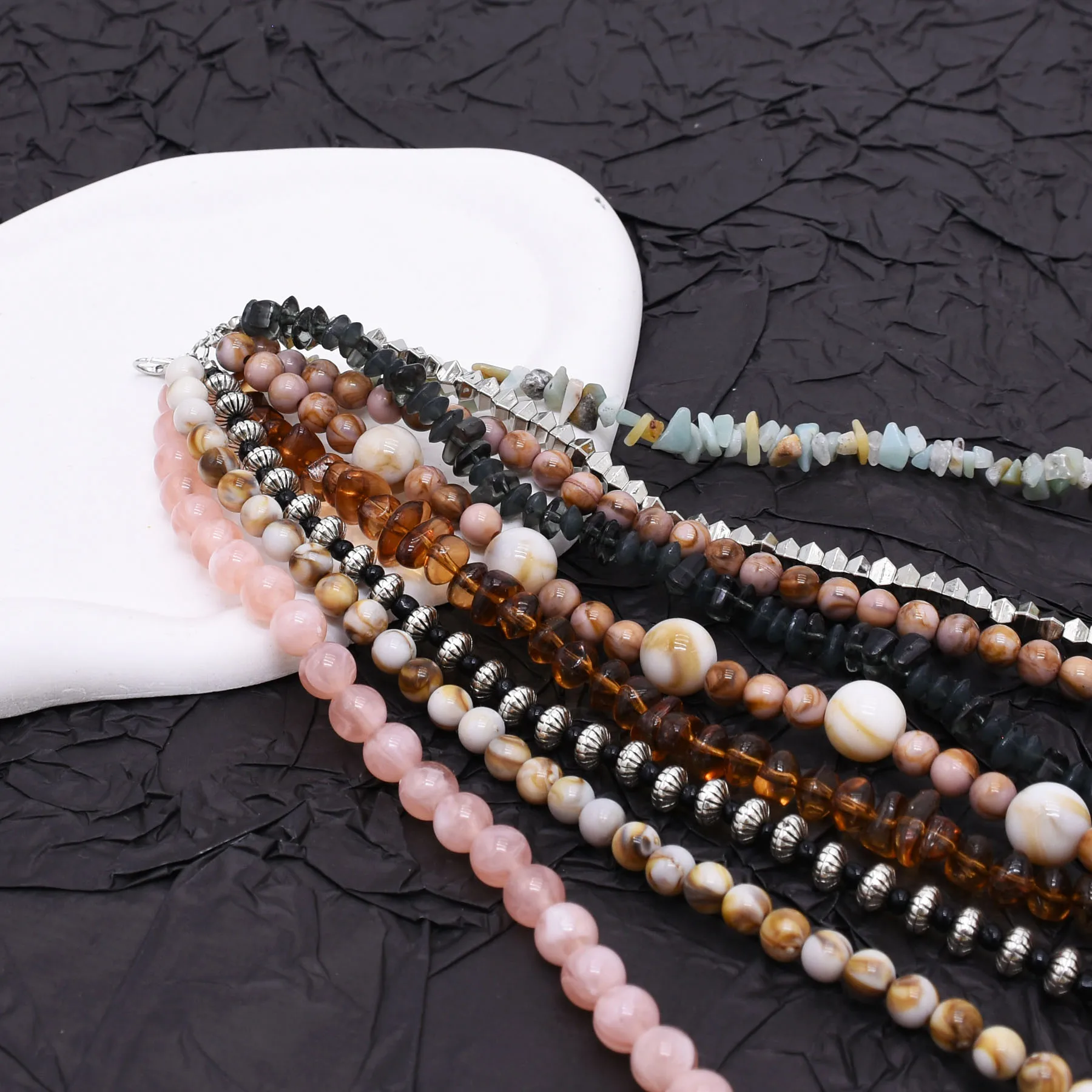Colorful Natural Stacked Garnet Beads Chain Necklace Red Blue Stone Exaggerated Creative Multi-Layered Baroque Gravel Necklace
