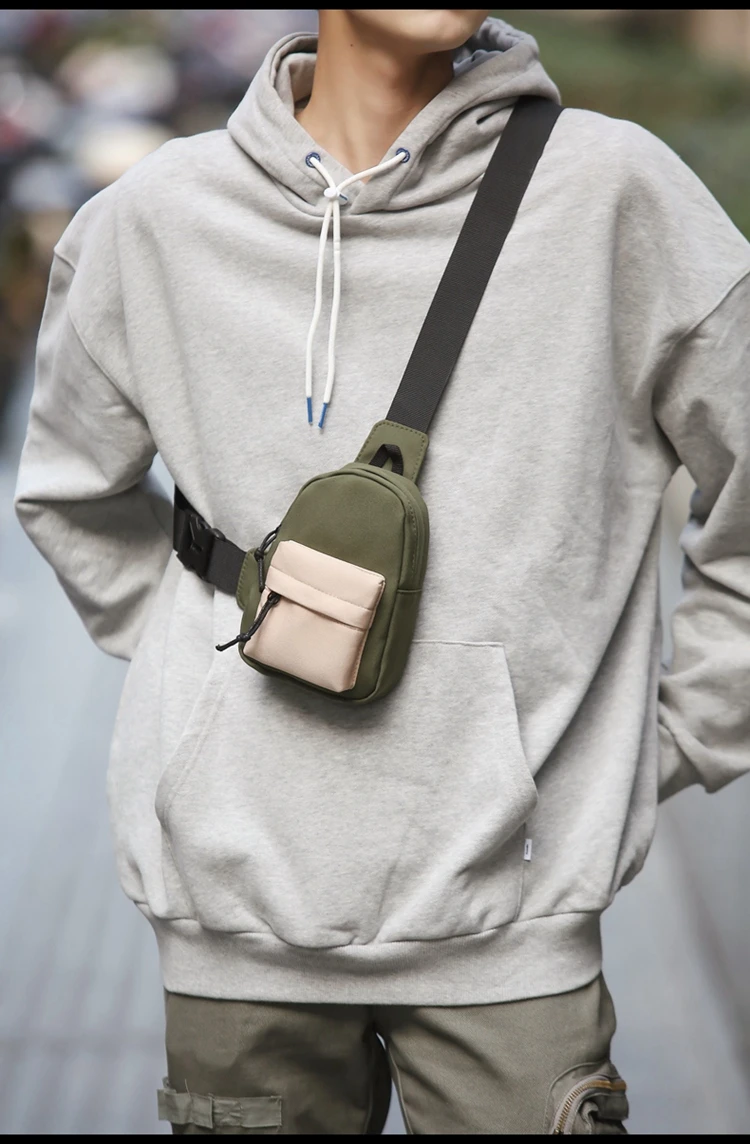 Trendy Contrasting Mini Chest Bag for Men Fashion Nylon Men's Lightweight Crossbody Bag Unisex Casual Street Phone Sling Bags