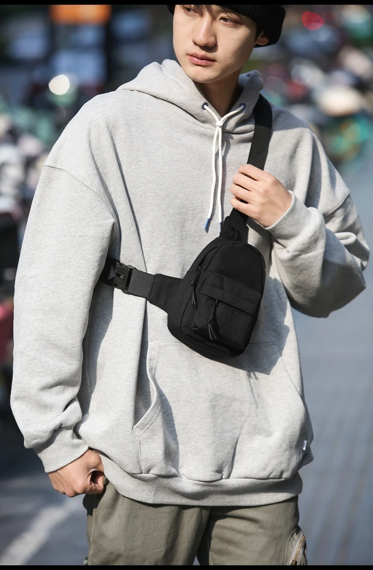 Trendy Contrasting Mini Chest Bag for Men Fashion Nylon Men's Lightweight Crossbody Bag Unisex Casual Street Phone Sling Bags