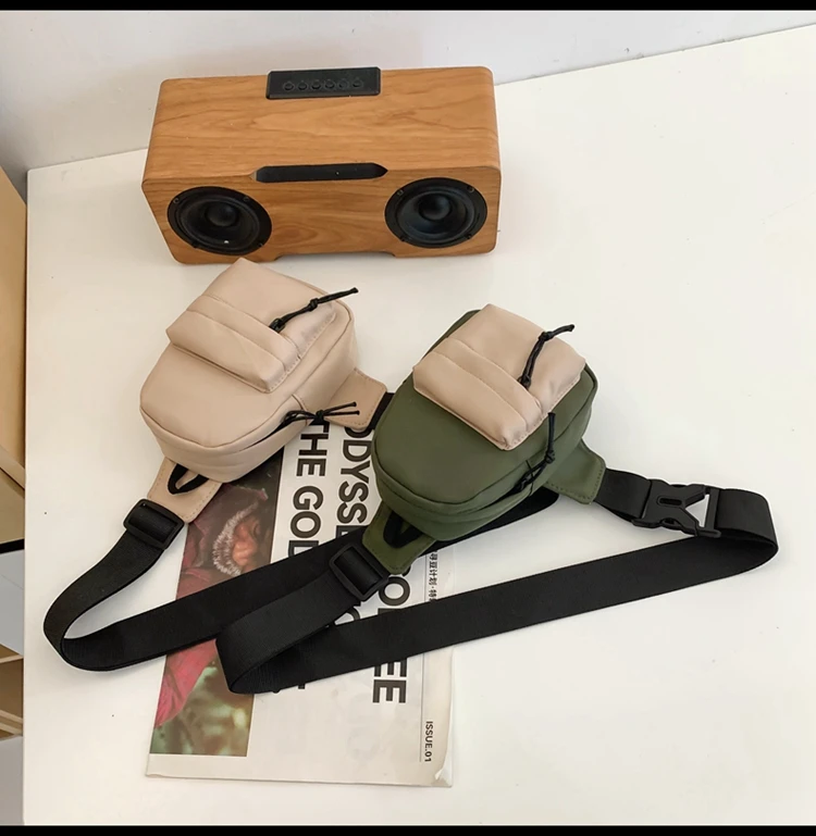 Trendy Contrasting Mini Chest Bag for Men Fashion Nylon Men's Lightweight Crossbody Bag Unisex Casual Street Phone Sling Bags