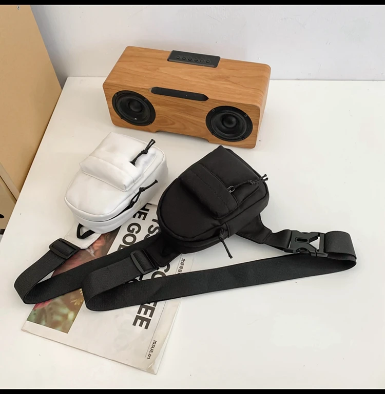 Trendy Contrasting Mini Chest Bag for Men Fashion Nylon Men's Lightweight Crossbody Bag Unisex Casual Street Phone Sling Bags