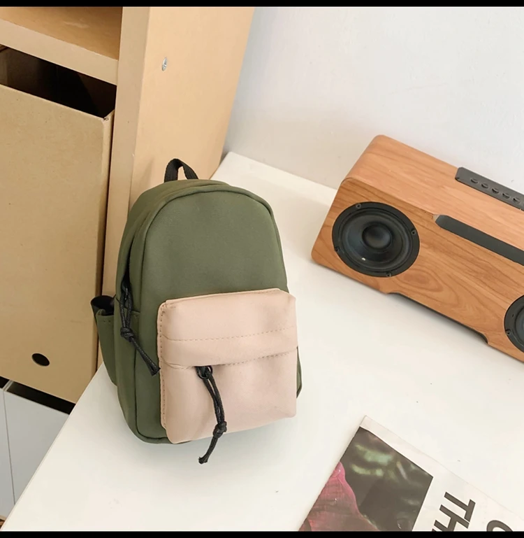 Trendy Contrasting Mini Chest Bag for Men Fashion Nylon Men's Lightweight Crossbody Bag Unisex Casual Street Phone Sling Bags