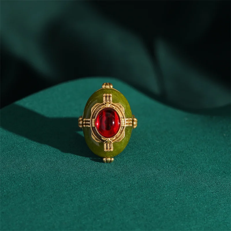 Elegant Vintage Rings for Women Copper Antique Gold Color Oval Crystal Emerald Round Natural Stone Designer Retro Jewelry