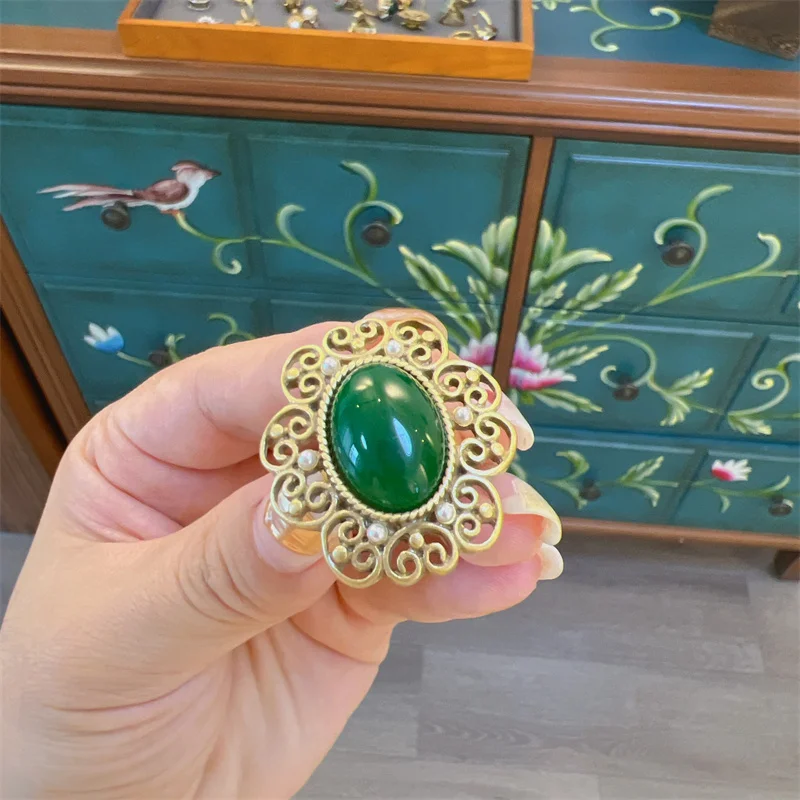 Elegant Vintage Rings for Women Copper Antique Gold Color Oval Crystal Emerald Round Natural Stone Designer Retro Jewelry