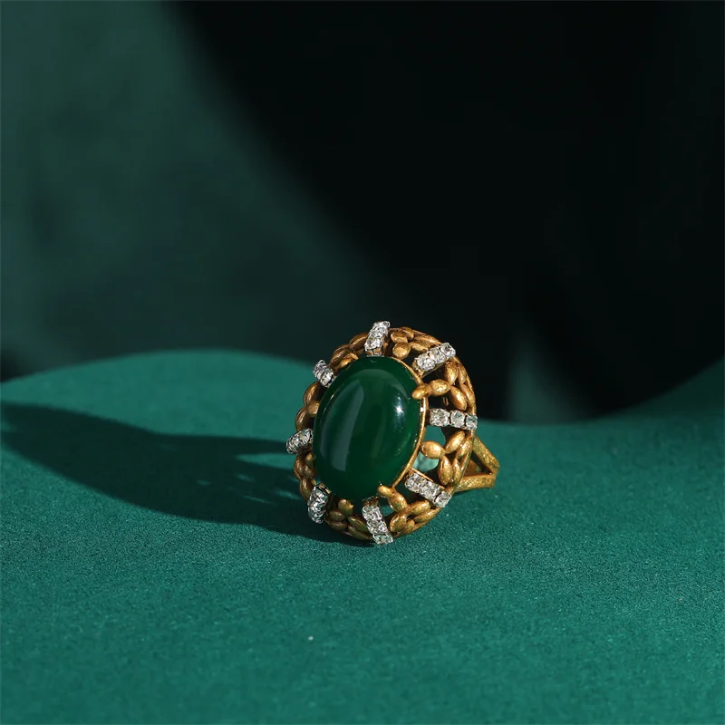 Elegant Vintage Rings for Women Copper Antique Gold Color Oval Crystal Emerald Round Natural Stone Designer Retro Jewelry