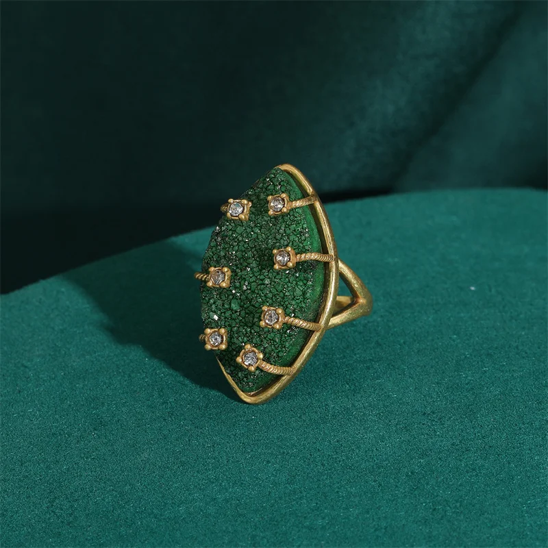 Elegant Vintage Rings for Women Copper Antique Gold Color Oval Crystal Emerald Round Natural Stone Designer Retro Jewelry