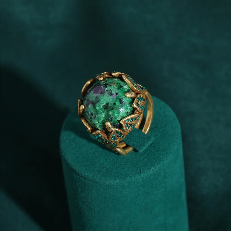 Elegant Vintage Rings for Women Copper Antique Gold Color Oval Crystal Emerald Round Natural Stone Designer Retro Jewelry