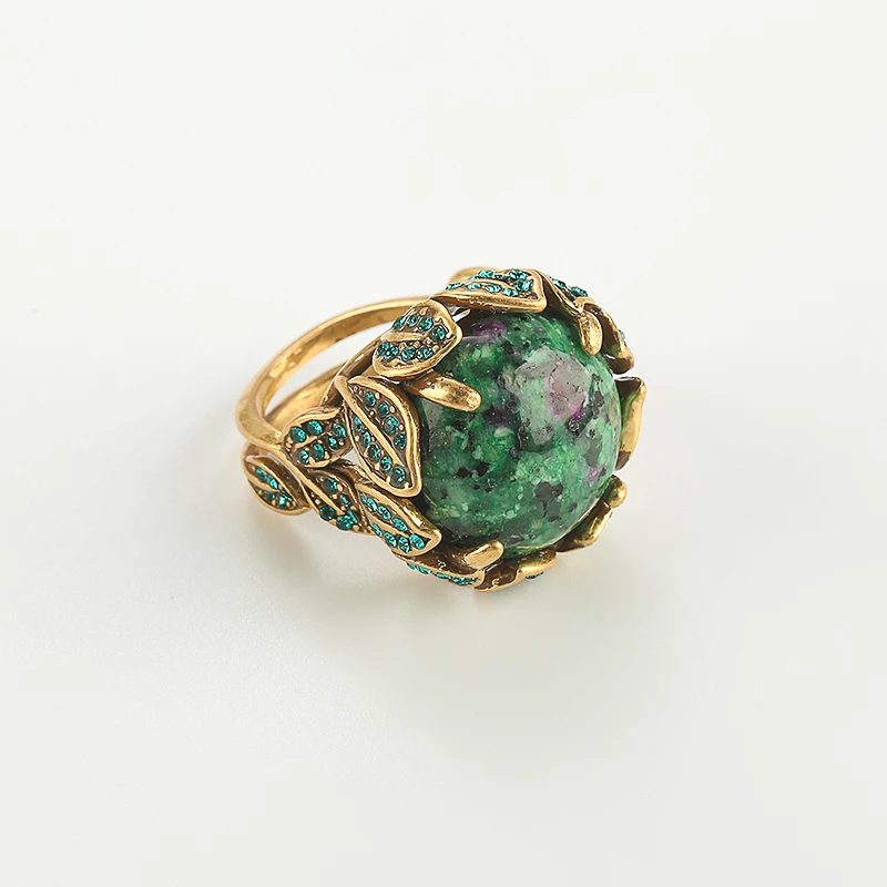 Elegant Vintage Rings for Women Copper Antique Gold Color Oval Crystal Emerald Round Natural Stone Designer Retro Jewelry