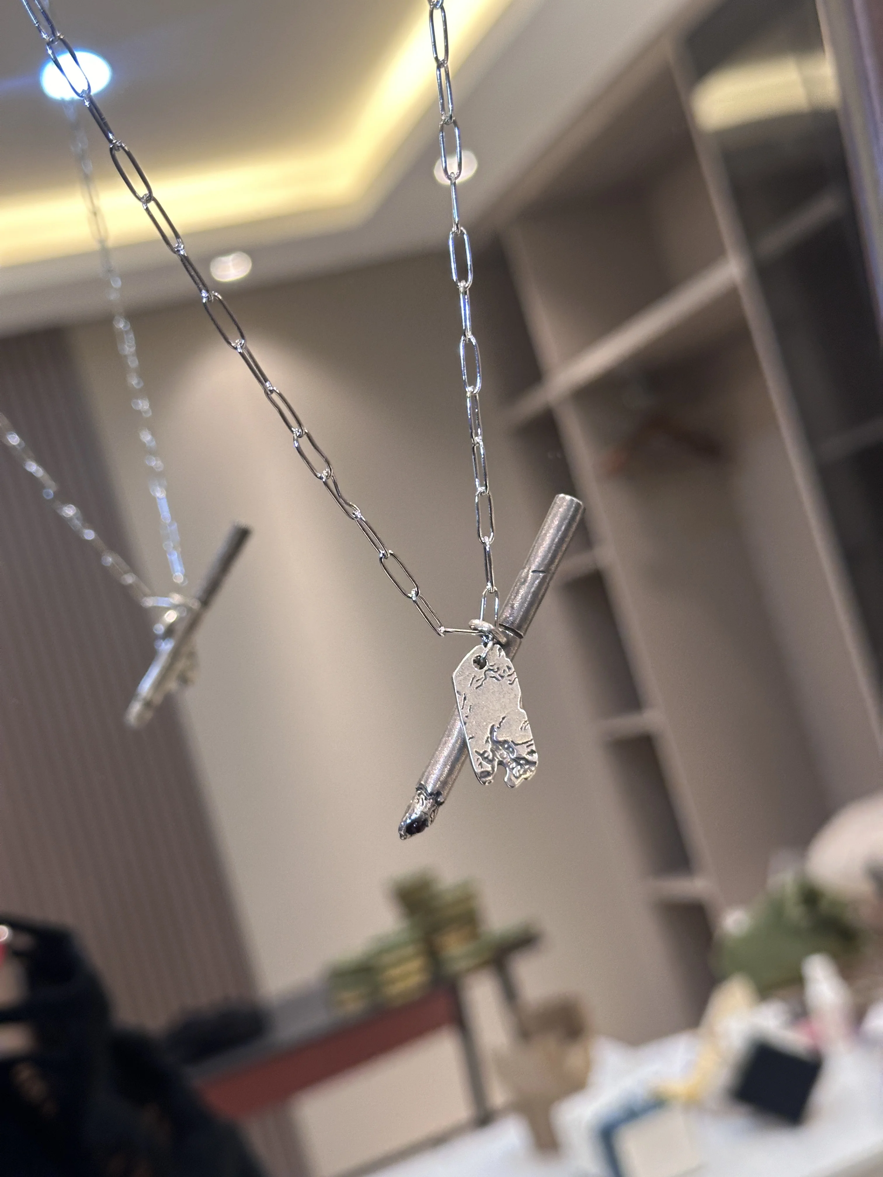 Punk Personality Charm Pendant Necklace for Men Women Punk Lonely Lgnited Cigarettes Necklace Hip Hop Jewelry Accessories Gifts