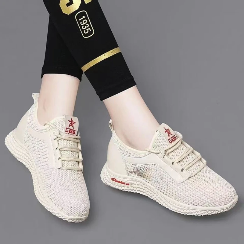 2025 Breathable Shoes Versatile Trendy Mom Flats Women's Wear Resistant Sneakers Soft-Soled Comfort Casual Ladies Shoes Mujer