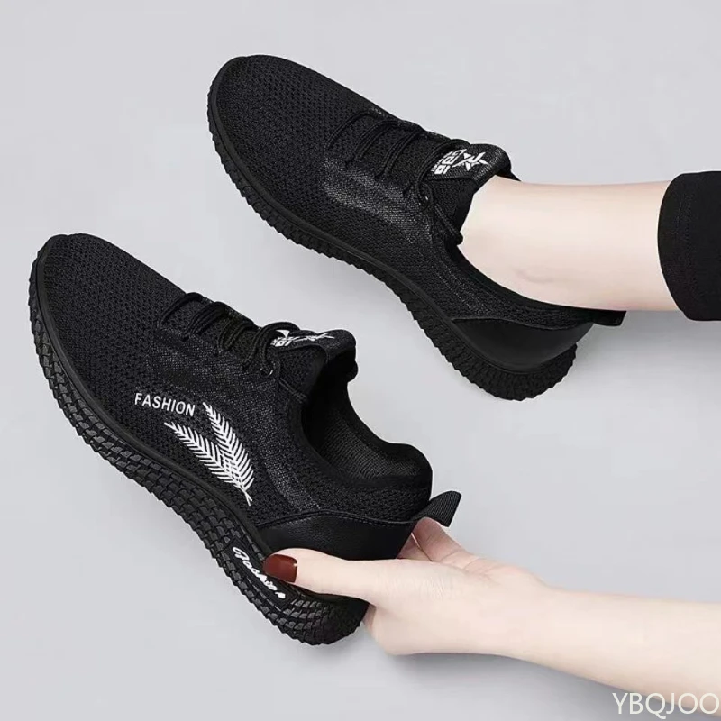 2025 Breathable Shoes Versatile Trendy Mom Flats Women's Wear Resistant Sneakers Soft-Soled Comfort Casual Ladies Shoes Mujer