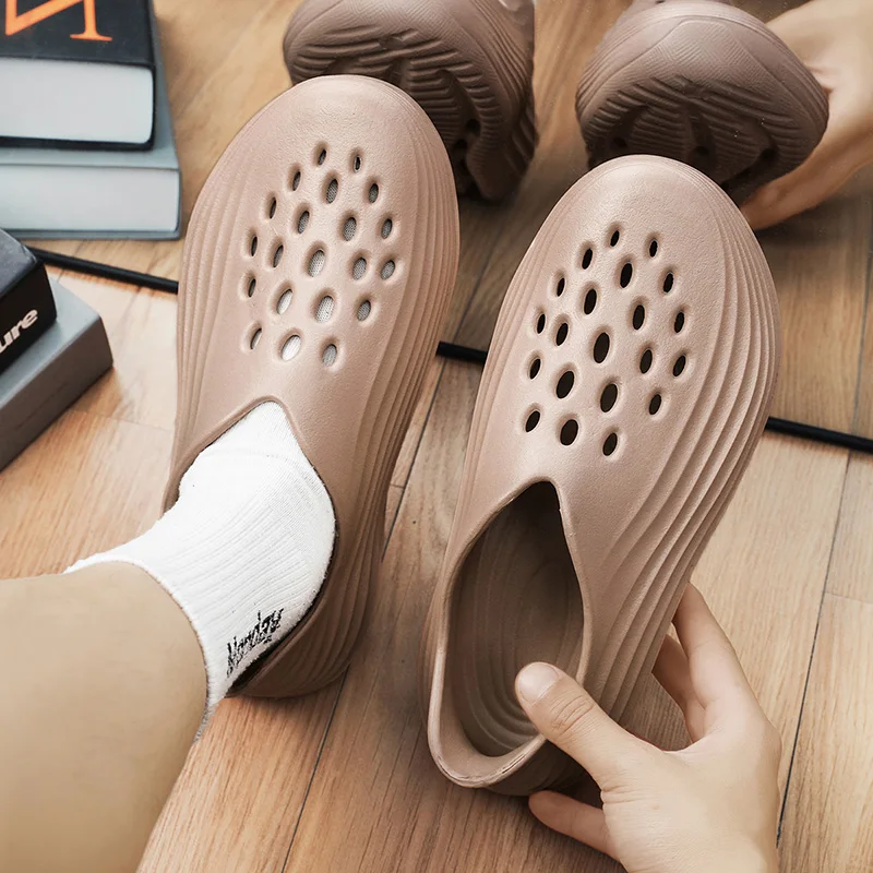 Fashion Lightweight Men's Sandals Summer EVA Man Beach Shoes Breathable Soft Men Water Shoes Comfortable Casual Walking Sneakers