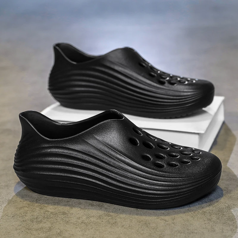 Fashion Lightweight Men's Sandals Summer EVA Man Beach Shoes Breathable Soft Men Water Shoes Comfortable Casual Walking Sneakers