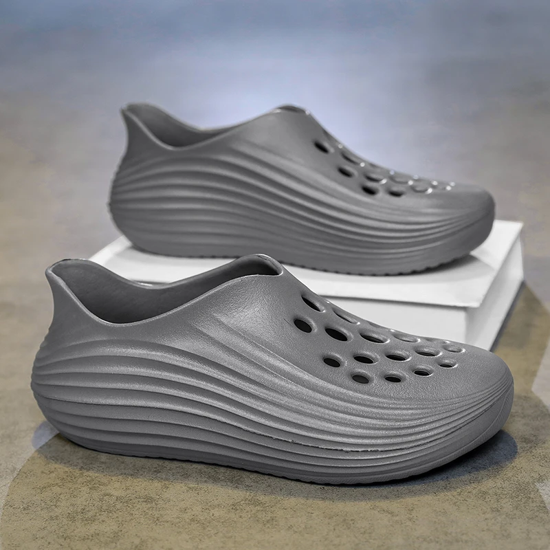 Fashion Lightweight Men's Sandals Summer EVA Man Beach Shoes Breathable Soft Men Water Shoes Comfortable Casual Walking Sneakers