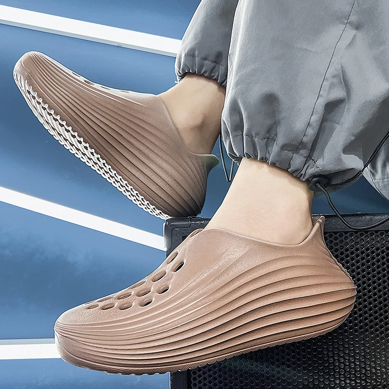 Fashion Lightweight Men's Sandals Summer EVA Man Beach Shoes Breathable Soft Men Water Shoes Comfortable Casual Walking Sneakers