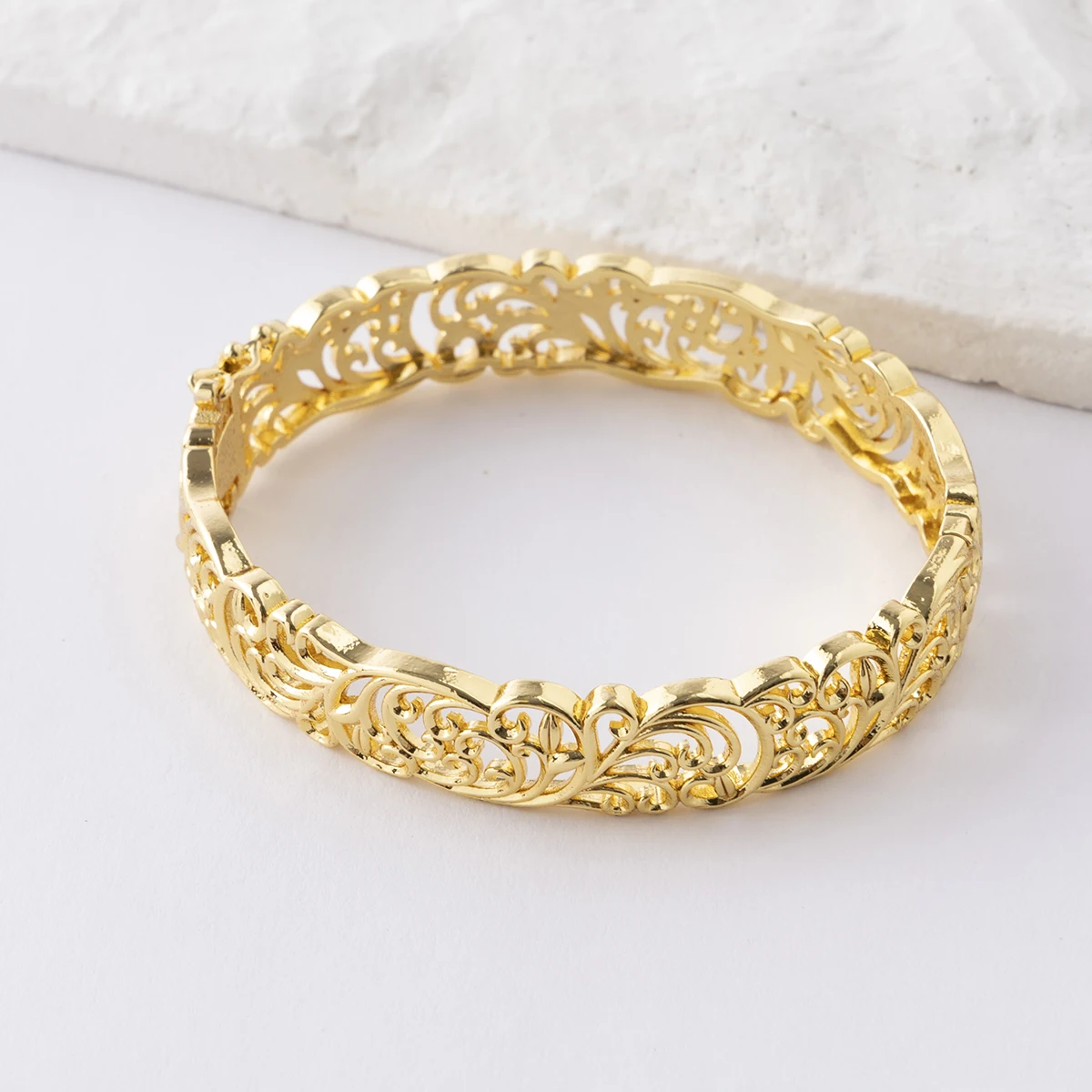 18k Gold Color Jewelry Set for Party Design Earrings and Pendant Necklace Bracelet Ring Set for Engagement