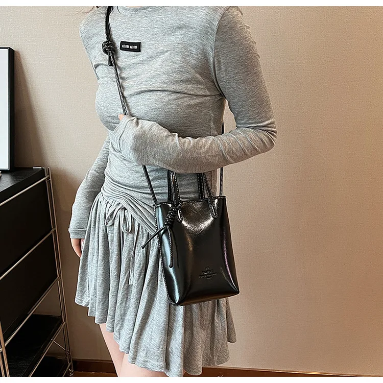 Women Handbags Female Pu Leather Shoulder Bags Luxury Large Capacity Crossbody Bags Solid Flap for Women Portable Phone Purse