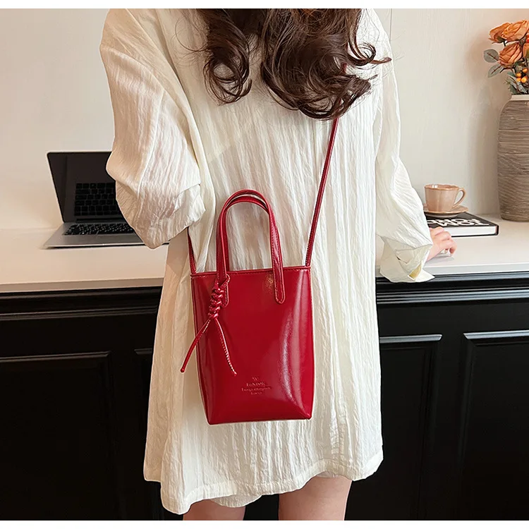 Women Handbags Female Pu Leather Shoulder Bags Luxury Large Capacity Crossbody Bags Solid Flap for Women Portable Phone Purse