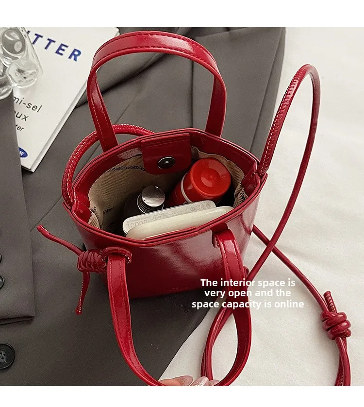 Women Handbags Female Pu Leather Shoulder Bags Luxury Large Capacity Crossbody Bags Solid Flap for Women Portable Phone Purse