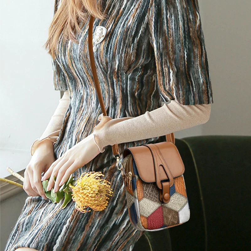 Mobile Phone Bag Crossbody Bag Women's Shoulder Bag Versatile Fashionable Exquisite Soft Leather Casual Small Bag
