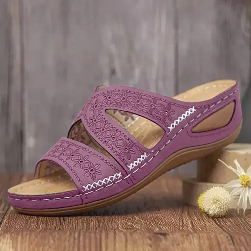 Summer 2026 Women's Sandals with Exposed Toes, Retro Anti Slip Leather Casual Women's Fashionable Versatile Sandals