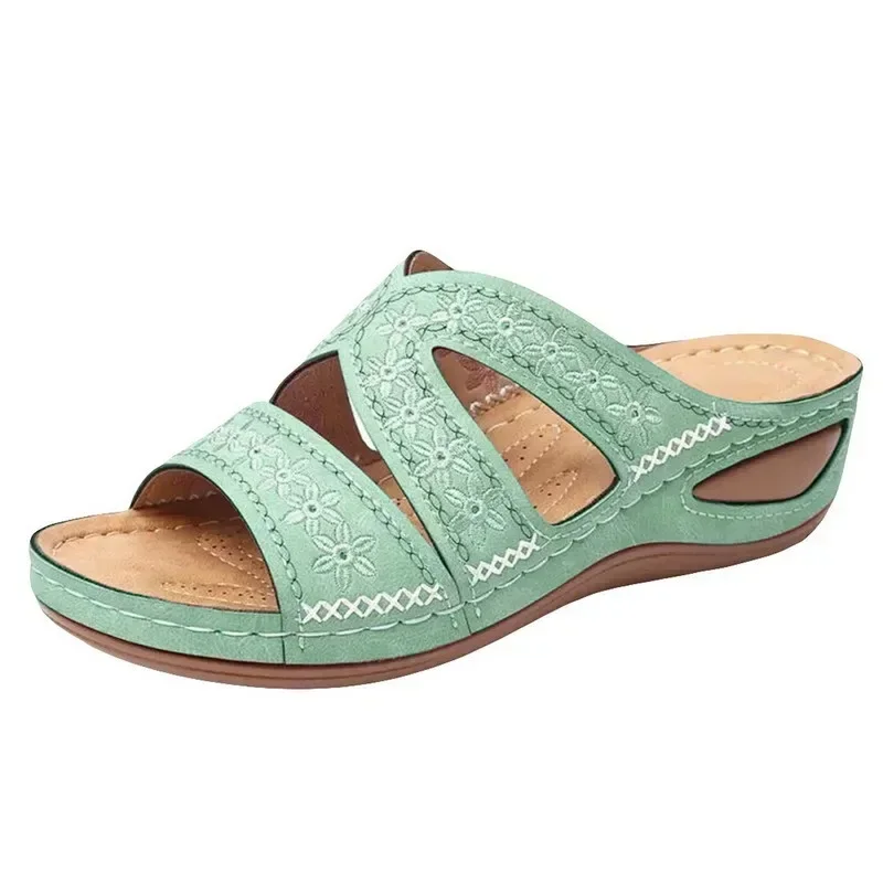 Summer 2026 Women's Sandals with Exposed Toes, Retro Anti Slip Leather Casual Women's Fashionable Versatile Sandals