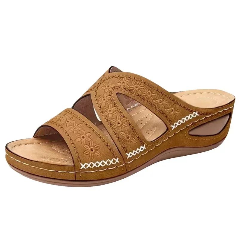 Summer 2026 Women's Sandals with Exposed Toes, Retro Anti Slip Leather Casual Women's Fashionable Versatile Sandals