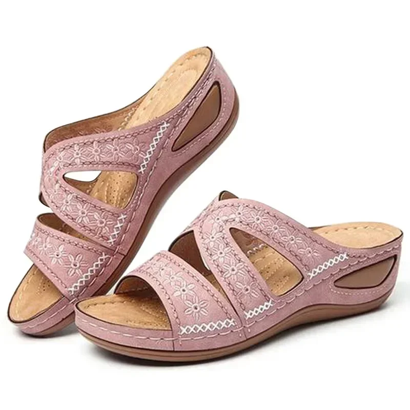 Summer 2026 Women's Sandals with Exposed Toes, Retro Anti Slip Leather Casual Women's Fashionable Versatile Sandals