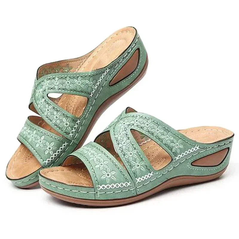 Summer 2026 Women's Sandals with Exposed Toes, Retro Anti Slip Leather Casual Women's Fashionable Versatile Sandals