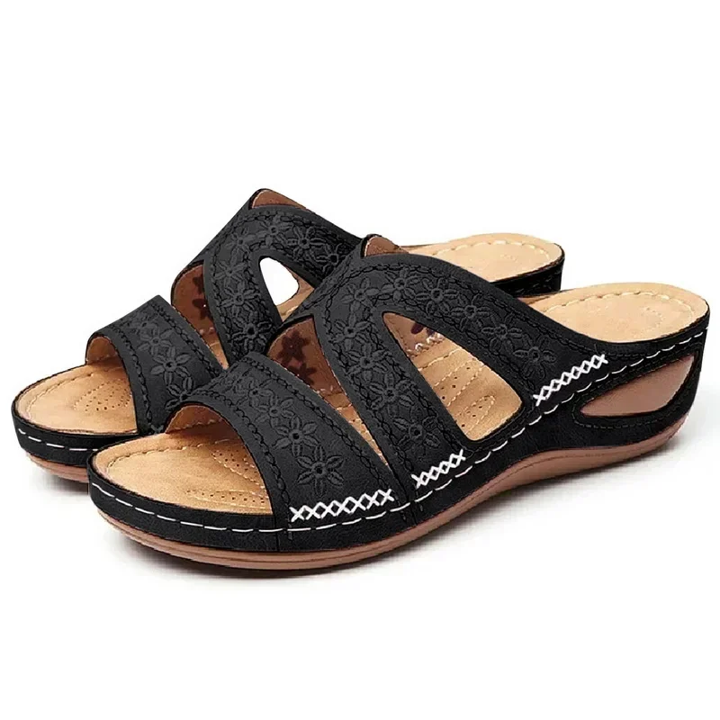 Summer 2026 Women's Sandals with Exposed Toes, Retro Anti Slip Leather Casual Women's Fashionable Versatile Sandals