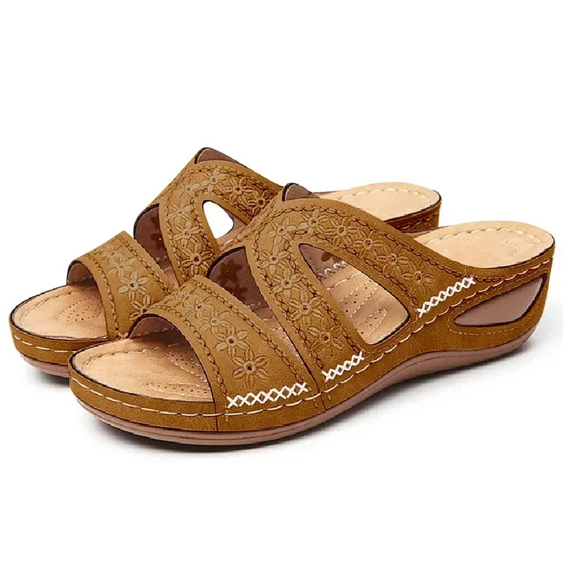 Summer 2026 Women's Sandals with Exposed Toes, Retro Anti Slip Leather Casual Women's Fashionable Versatile Sandals