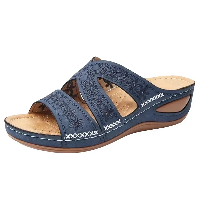 Summer 2026 Women's Sandals with Exposed Toes, Retro Anti Slip Leather Casual Women's Fashionable Versatile Sandals