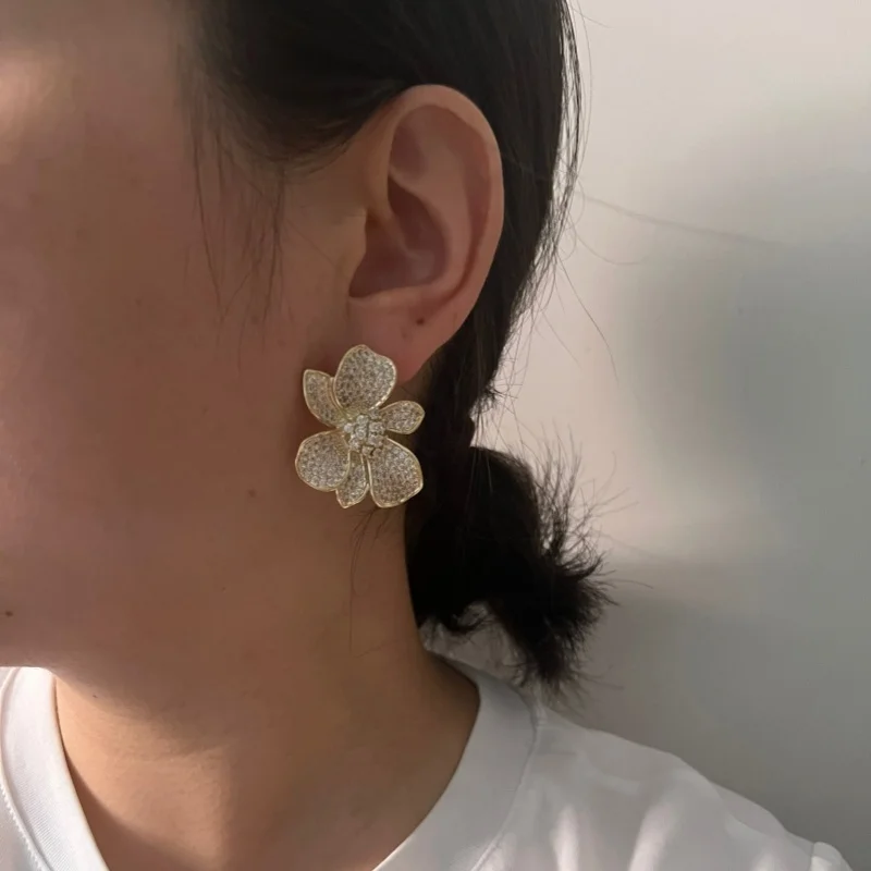 French new design fashion jewelry 14K gold plated luxury zircon exaggerated flower earrings elegant women's party accessories
