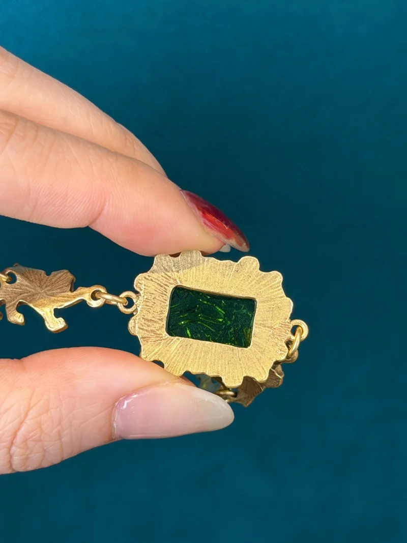 Vintage Green Glass Bracelet Charm Square Relief Lion Woman Jewelry Real Gold Plated Luxury Designers Summer Accessories 2025