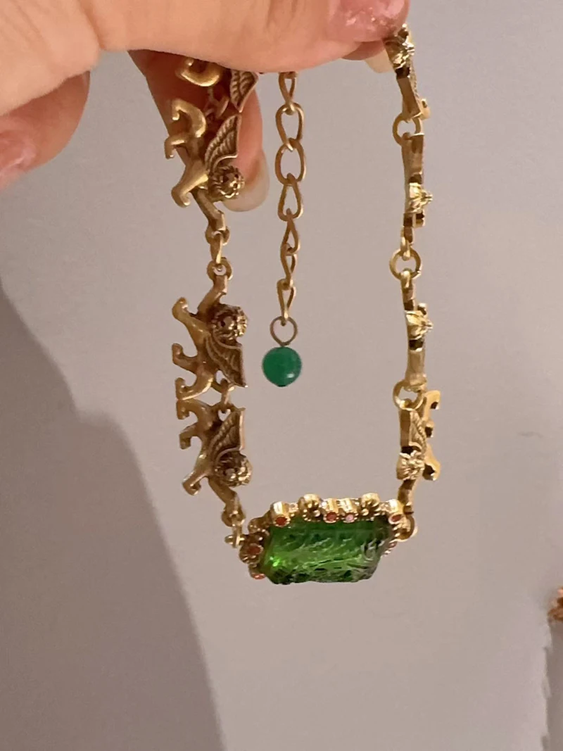 Vintage Green Glass Bracelet Charm Square Relief Lion Woman Jewelry Real Gold Plated Luxury Designers Summer Accessories 2025