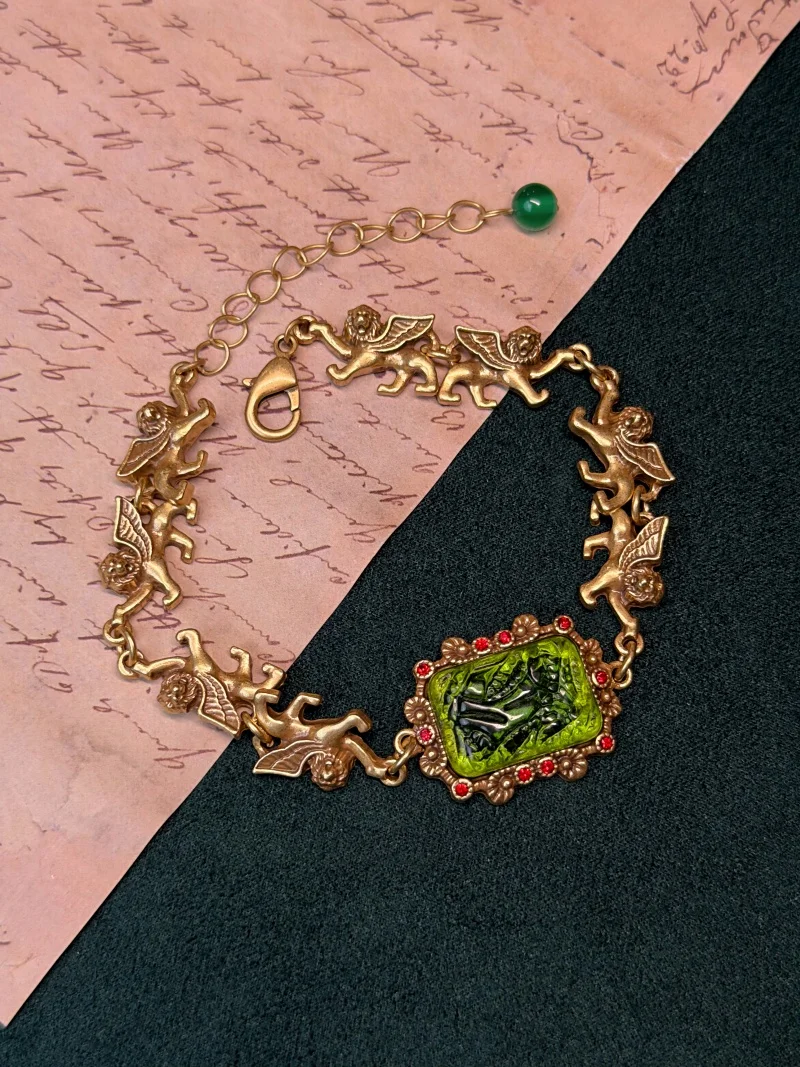 Vintage Green Glass Bracelet Charm Square Relief Lion Woman Jewelry Real Gold Plated Luxury Designers Summer Accessories 2025
