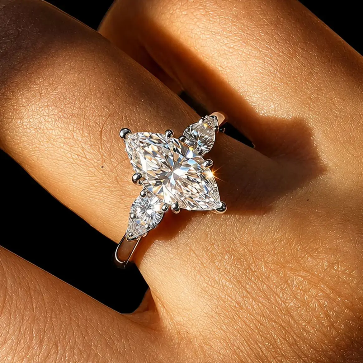 A 925 Silver 3 Carat Horse Eye Moissanite Special-Shaped Ring Fashionable Classic Men's and Women's Couple Ring Wedding Ring