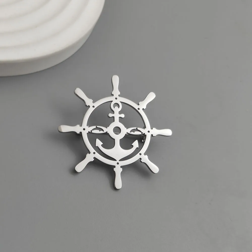 Original design rudder anchor hollow stainless steel gold-plated 18K brooch, suit lapel pin, men's formal dress accessories