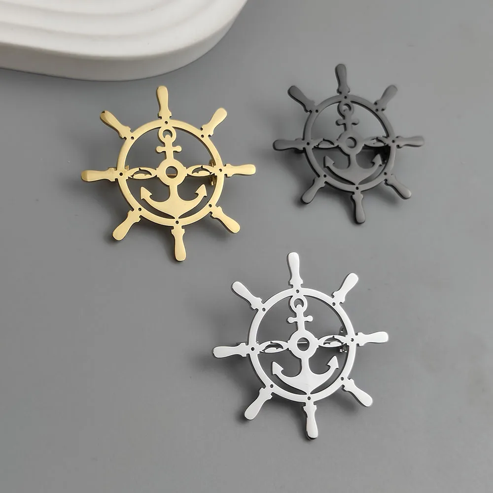 Original design rudder anchor hollow stainless steel gold-plated 18K brooch, suit lapel pin, men's formal dress accessories