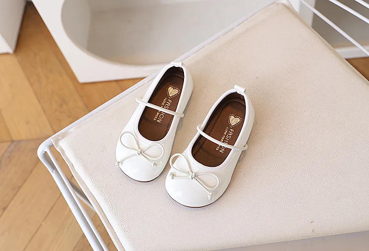 2026 Spring Autumn Birthday Children Leather Shoes For Girls Fashion Korean Soft Sole Anti-slippery Sweet Bowtie Princess Shoes