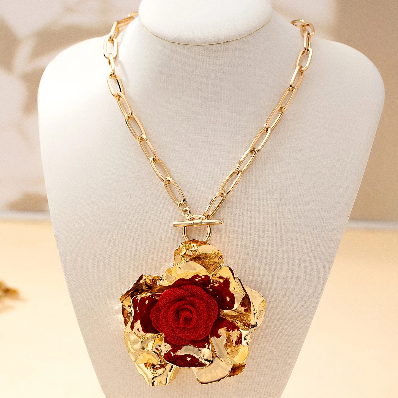 Women's Jewelry Set with Three-Dimensional Floral Fabric and Red Flower Centers, Exaggerated Jewelry Set Suitable for Daily Wear and Vacation