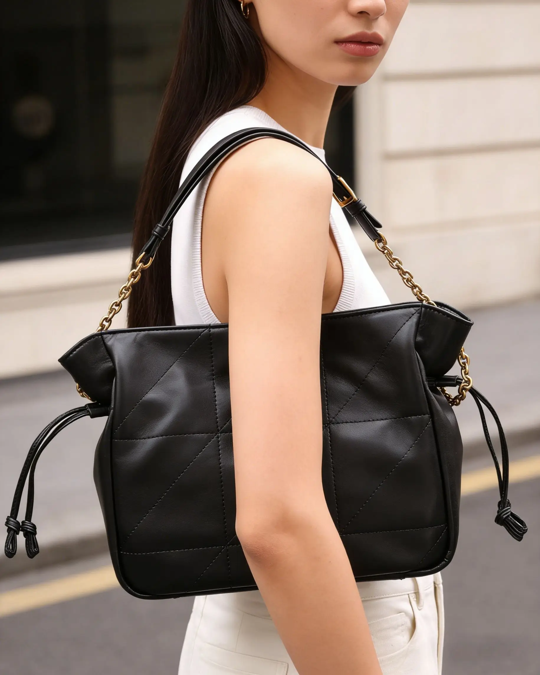 Minimalist women's tote bag, luxury handbag with large capacity shoulder bag