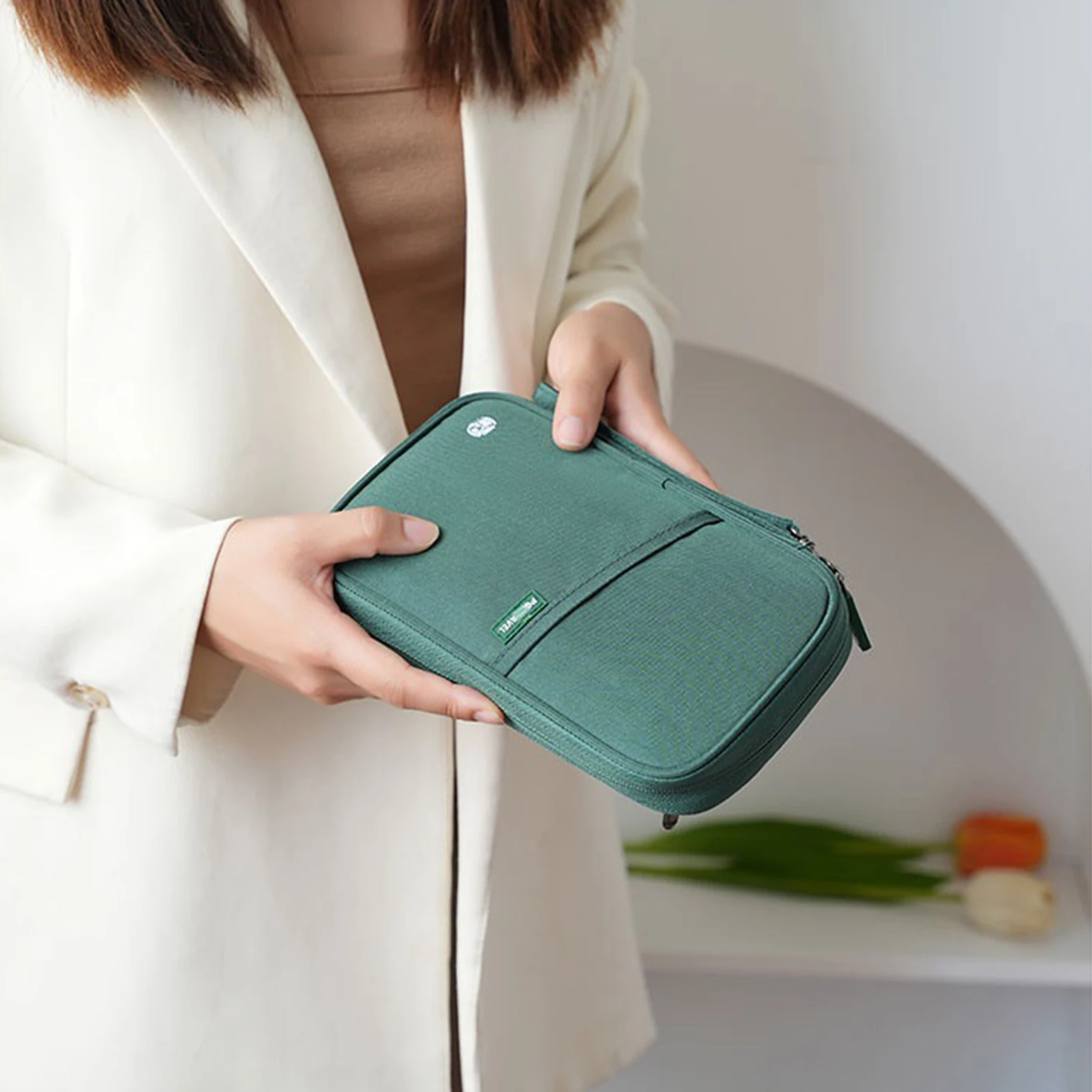 Portable Family Passport Holder Travel Document Organizer Credit Card Clutch Bag for Cards ID Card Money Ticket