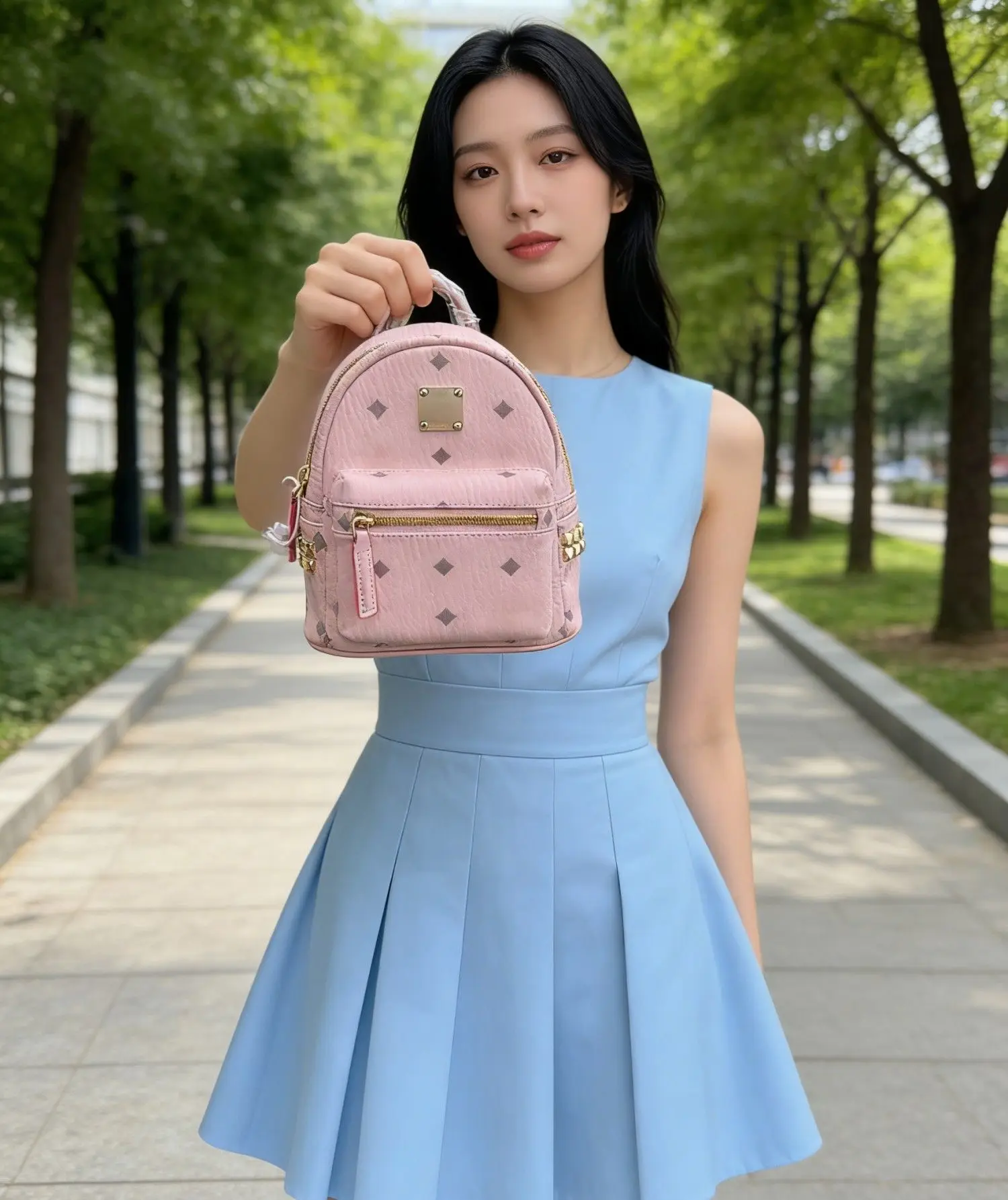 Fashionable Lightweight Women's Backpack Travel Bag Large Capacity Summer New Arrival Material Soft Structure Daily Match