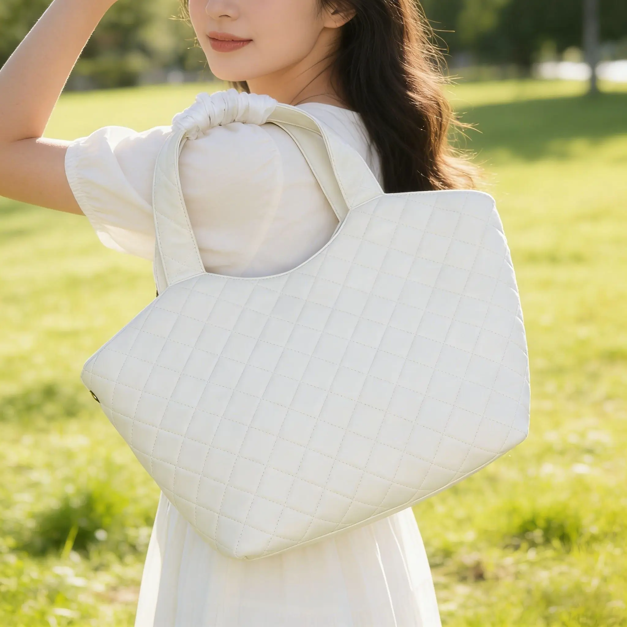 Women's loose quilted leather handbag, simple design soft leather shoulder bag, shopping bag, large-capacity handbag