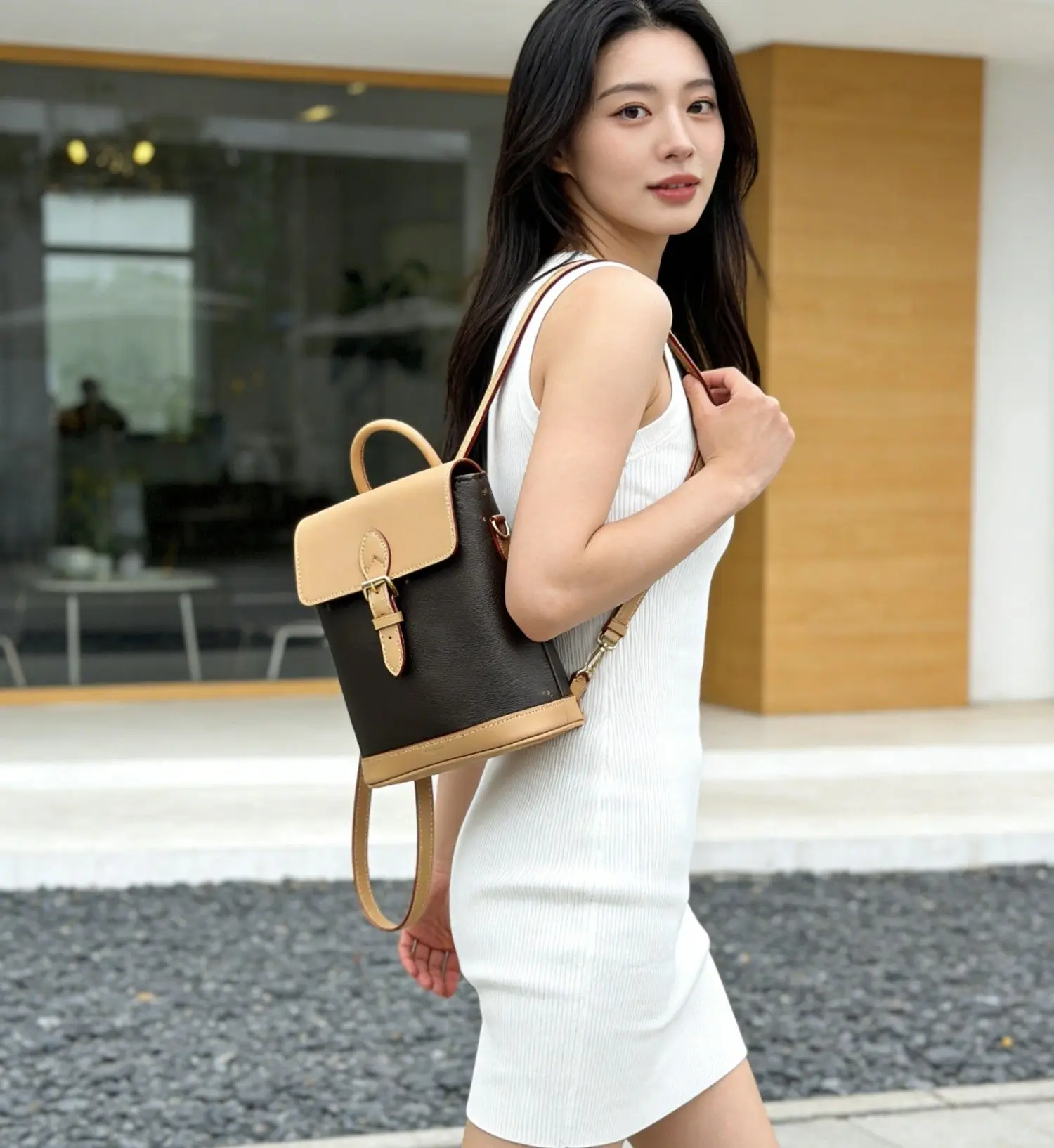 Designer new backpack female new style retro leisure presbyter large capacity backpack print fashion trend line big bag